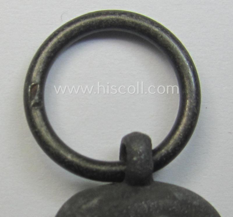 Medal-set: 'Winterschlacht im Osten 1941-42' being a maker- (ie. '7'-) marked specimen by the maker: 'Paul Meybauer'