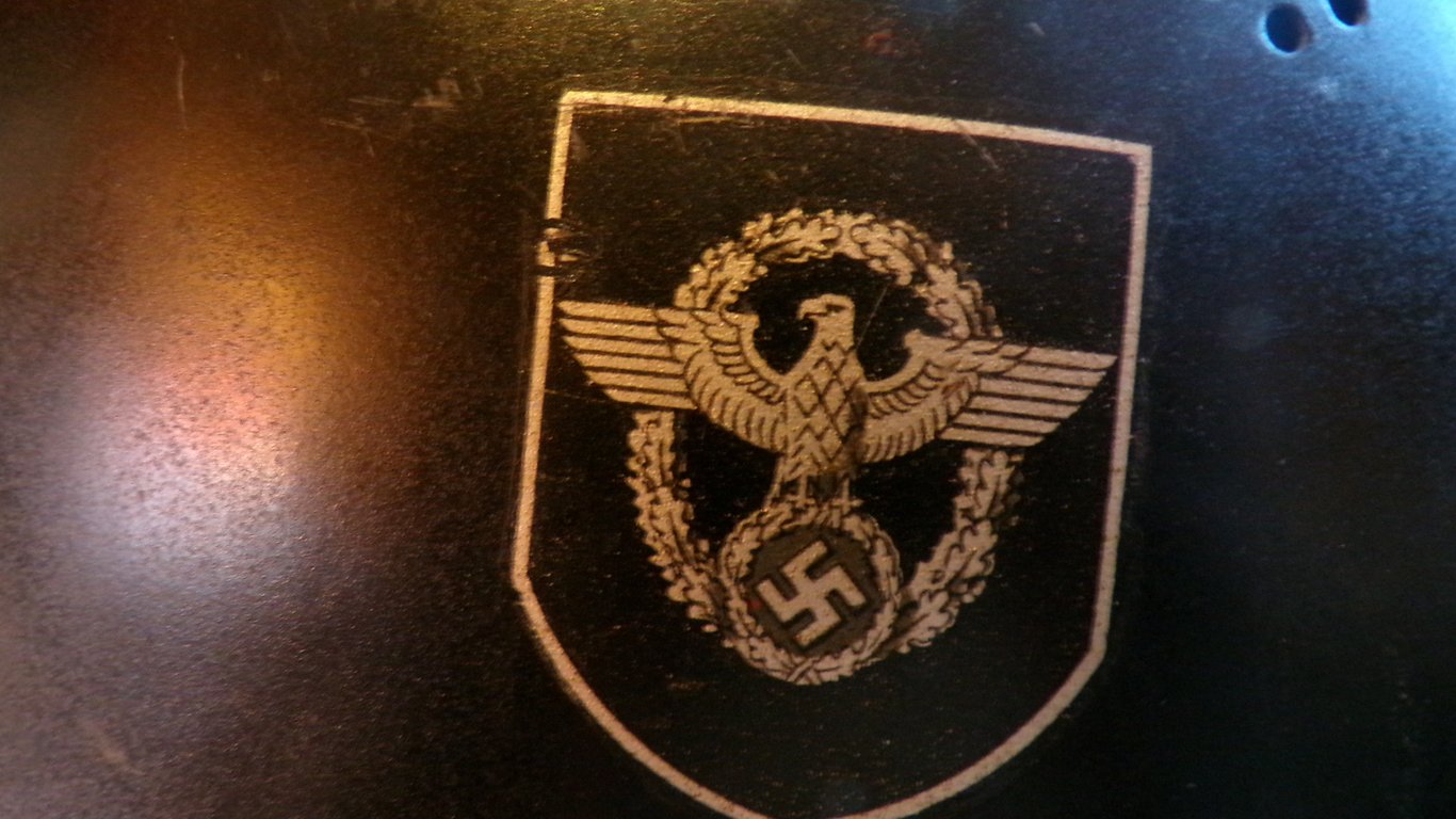 M34 Feuerschutz Polizei helmet by Quist