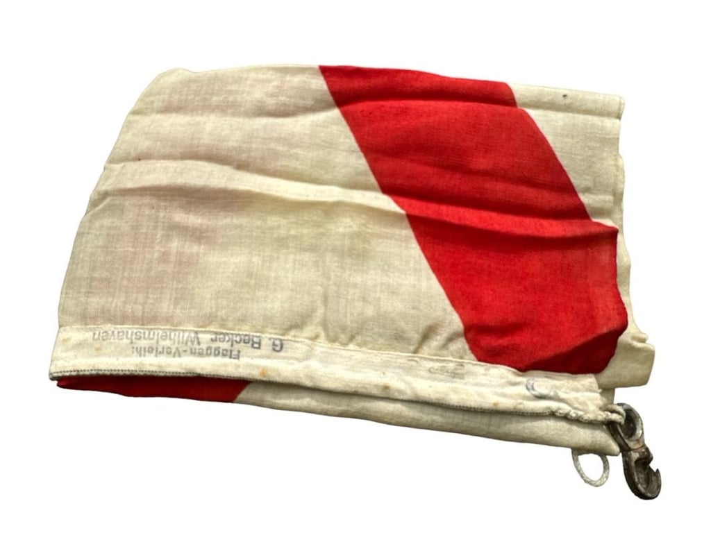 International Ships Signal Flag ' V '