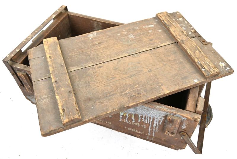 British WW2 RAF saddles box