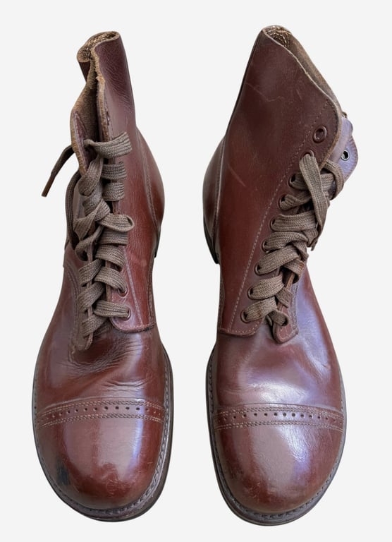US WWII Type II Service Shoes ( unissued )