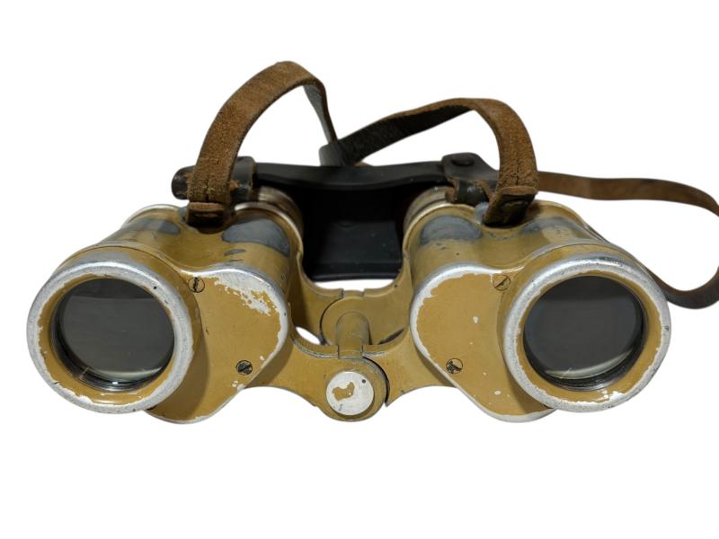 Wehrmacht D.F. 6x30 binoculars with bakelit case