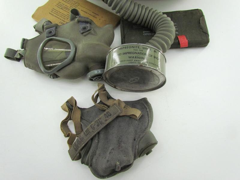 US WWII Lightweight Gasmask Set