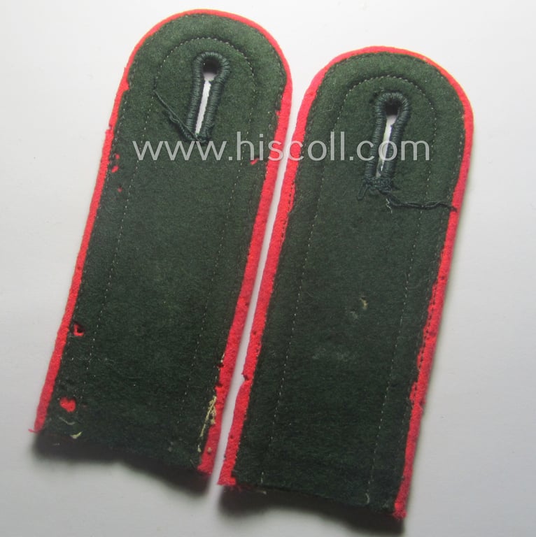 Pair of WH (Heeres), 'cyphered' (ie. 'M40'-pattern and rounded-styled) NCO-type shoulderstraps: 'Uffz. des Panzerjäger-Abtlgs. 21'