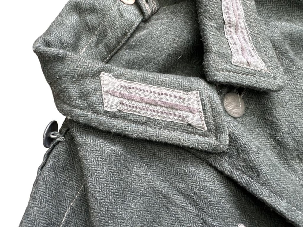 Wehrmacht ( Heer ) ‘Drillich’ (HBT) M43 Field Blouse RB Numbered 1944.