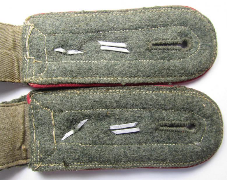 Fully matching, WH (Heeres), IMO mid-war-period- (ie. 'M43'-pattern-) 'cyphered' NCO-type shoulderstraps as piped in the darker-pink (or: 'karmesinroter'-) coloured branchcolour as was intended for a: 'Feldwebel der Veterinär-Truppen'