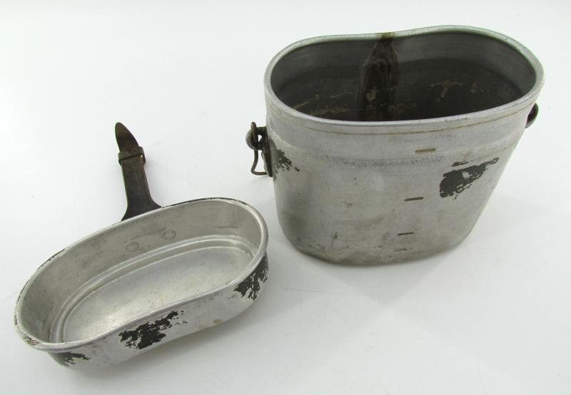 WH/SS M31 Matching Messkit Marked A.W.G.40