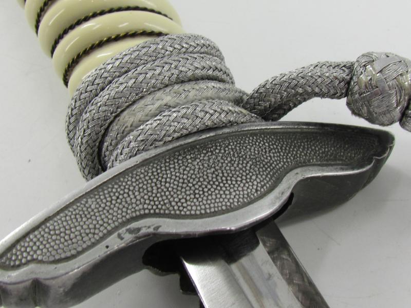 Luftwaffe Unmarked 2nd Pattern Dagger with Hanger