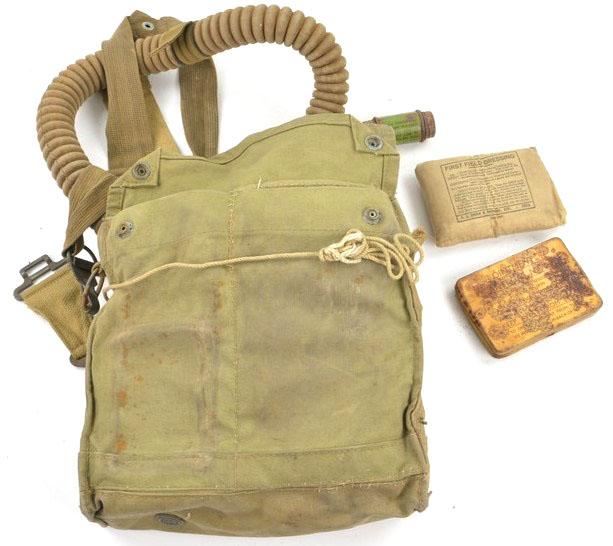 British WW2 Artillery/Navy Gasmask Set
