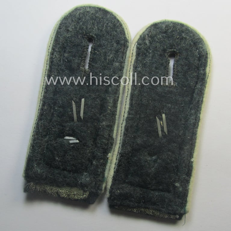 Attractive - and fully matching! - pair of WH (Heeres), early- (ie. pre-) war-period- (ie. 'M40'-pattern) 'cyphered' NCO-type shoulderstraps as intended for usage by an: 'Unterfeldwebel der Divisionsstabs der 8. Infanterie-Div.'