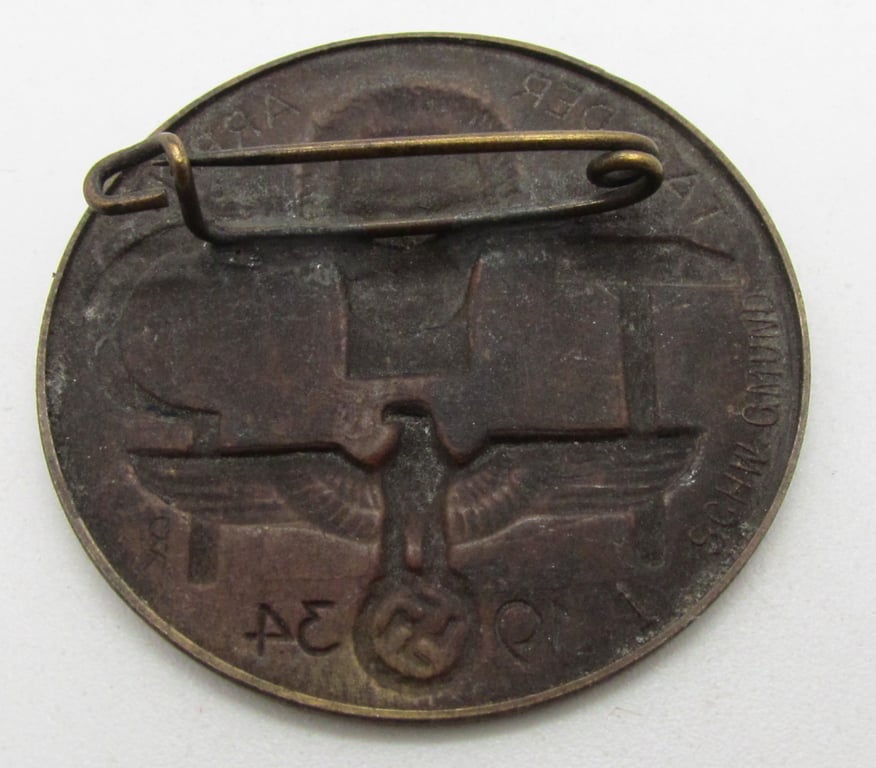 1 Mai commemorative badge. International worker's day Badge 1934