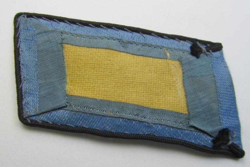 Superb - single but nevertheless exceedingly rarely found! - light-bluish-coloured and neatly BeVo-woven collar-patch (ie. 'Kragenspiegel') as was specifically intended for staff-members serving within the: 'Wasserstrassen-Luftschutzdienst'