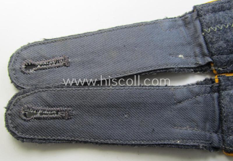 Attractive - and fully matching! - pair of mid- (ie. later-) war-period, WH (Luftwaffe) NCO-type shoulderstraps as was intended for usage by an: 'Unteroffizier der Flieger o. Fallschirm-Truppen'