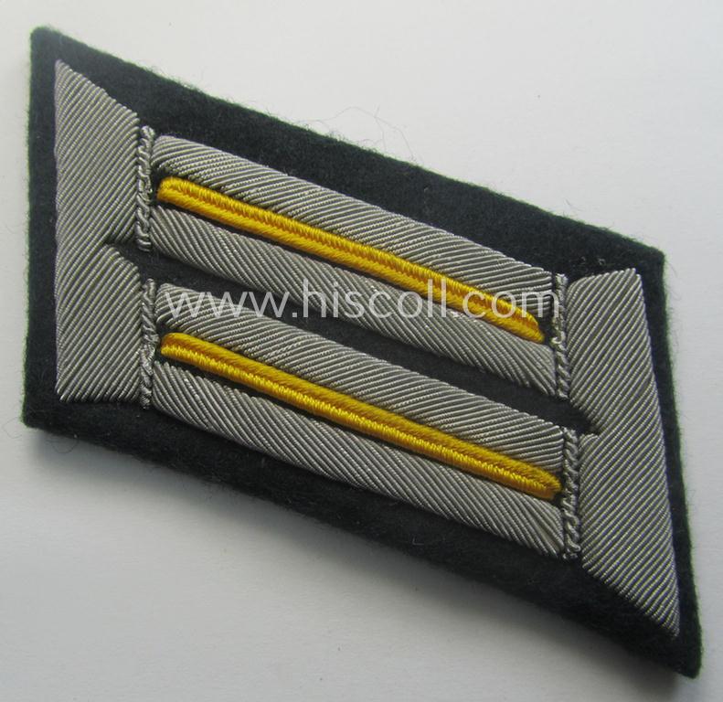 Pair of WH (Heeres) officers'-type collar-tabs: 'Offizier der Kavallerie o. Aufkl.-Trpn.'