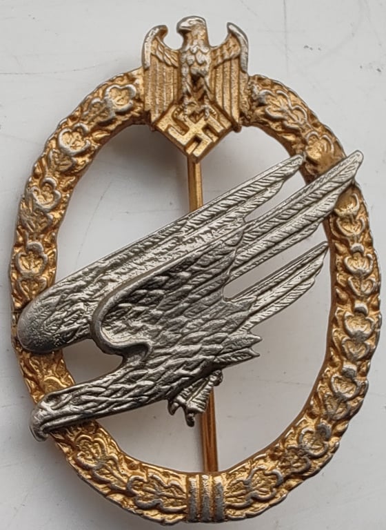Reproduction Army parachutist badge