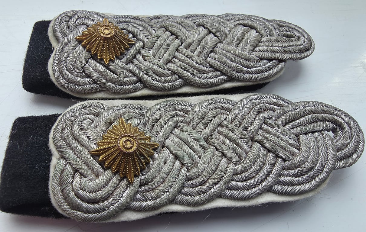 Waffen-SS Obersturmbannfuhrer Infantry Officer shoulder boards