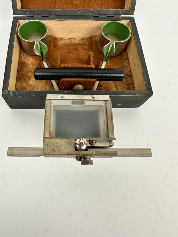 "Betrachtungslupe fur Kleindild-Aufnahmen"