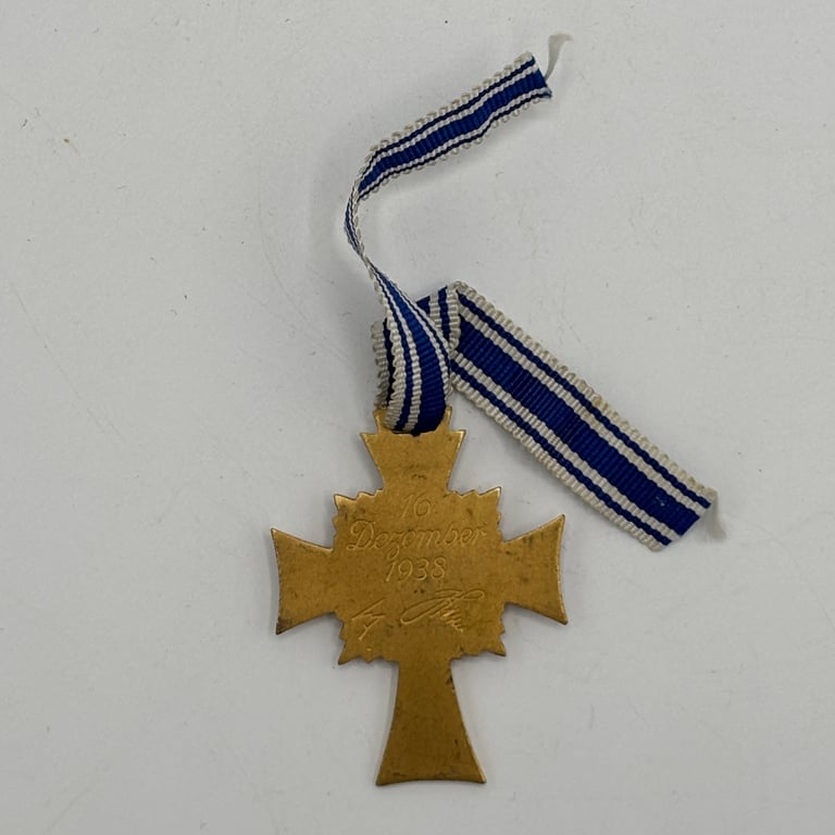 Mother's Cross in Gold