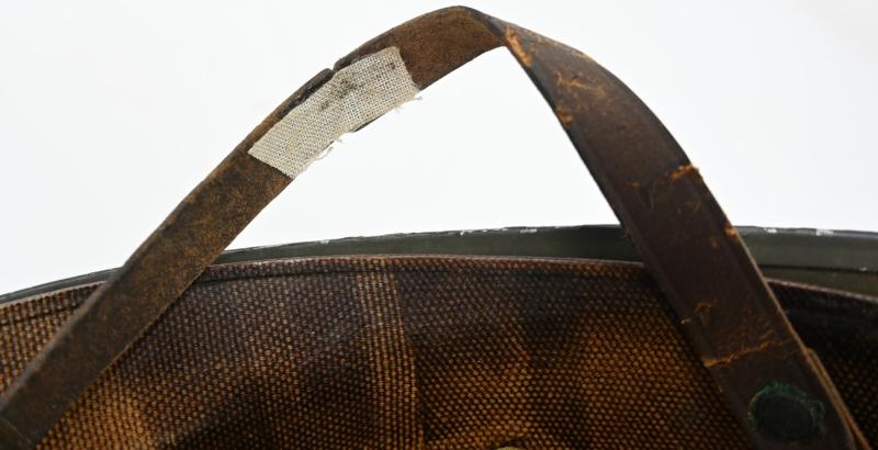 US WW2 M1 Swivel Bale Combat Helmet