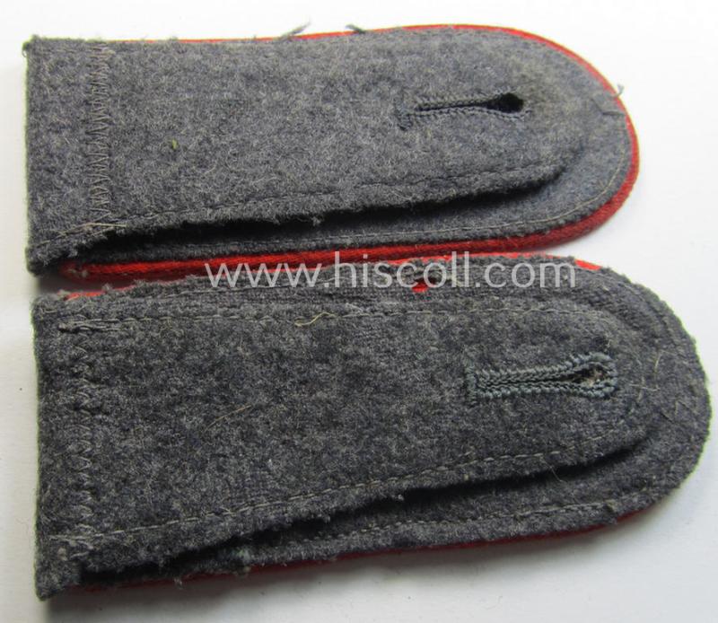 Pair of WH (Luftwaffe), enlisted-mens'-type shoulderstraps as was intended for - and clearly used by! - a: 'Soldat eines Flakartillerie-Regiments o. Abteilungs'