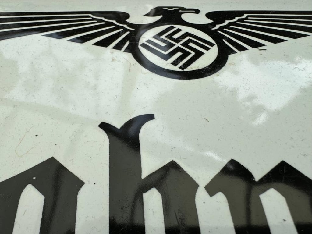 Wohnung des Beigeordneten' Enamel Sign...Rare!