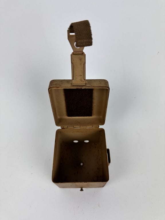 MG34/42 Optical Sight Battery Box in Tan