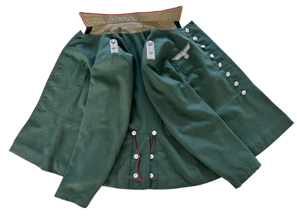Wehrmacht Heer Artillery Waffenrock in the rank of Oberleutnant