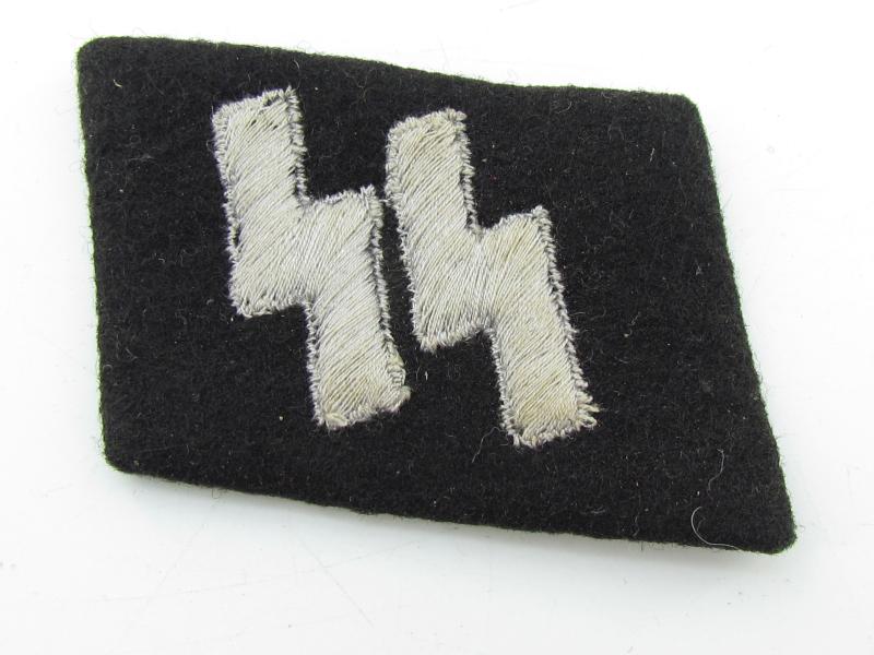 Waffen SS Collar Tabs Set " Scharführer "