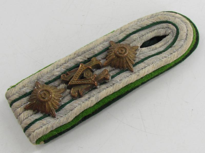 Heeres Verwaltung Shoulder Board