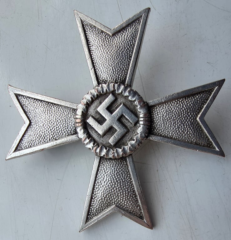 WW2 German War Merit Cross 1st class w/o swords and box