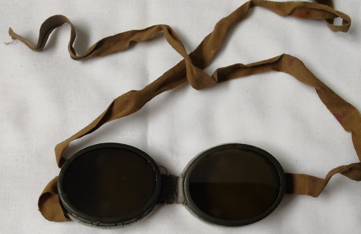 A pair of WW2 British Army goggles