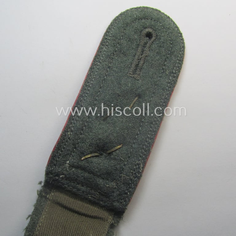 Superb - single but nevertheless rarely seen! - WH (Heeres) mid-war-period- (ie. 'M41- o. M43'-pattern) 'cyphered', NCO-type shoulderstrap as was intended for a: 'Feldwebel eines Panzer-Rgts. der “Grossdeutschland”-Division'