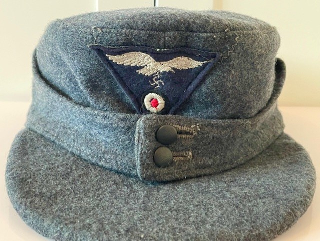 GERMAN WWII LUFTWAFFE M43 CAP DATED 1944.