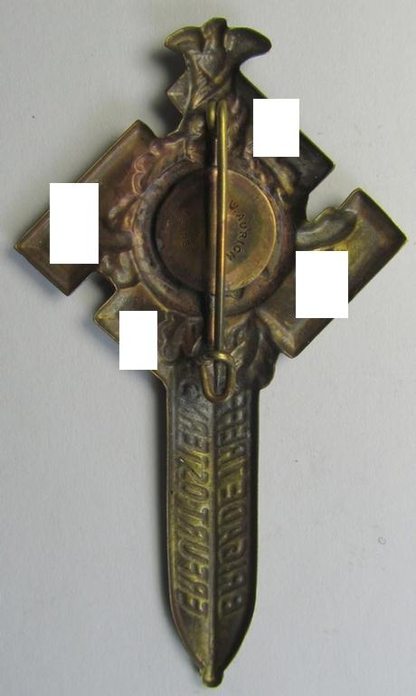 Superb - and truly scarcely found! - commemorative, golden-bronze-toned- and tin-based - SA- (ie. 'Sturmabteilungen'-) related 'tinnie' depicting a sword, swastika and text (ie. date) that reads: 'Brigadetreffen - Erfurt - Ostern - 34'