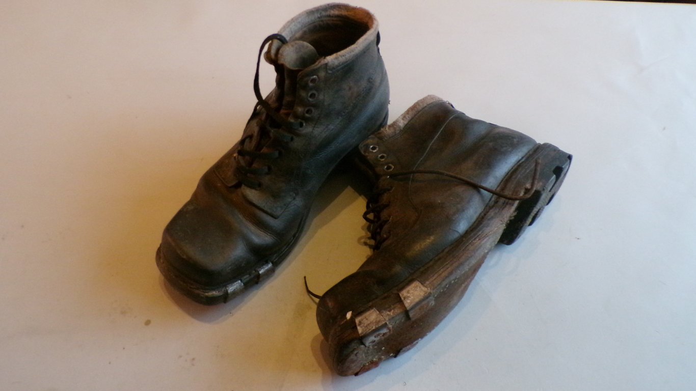 Wehrmacht Gebirgsjäger ski shoes