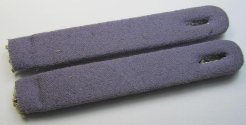 Attractive - and fully matching! - 'Luftschutz'- (ie. RLB-) related officers'-pattern shoulderboard-pair ('Schulterstückensatz') as was intended for: 'RLB'-officers holding the rank of: 'Luftschutzführer' (comparable with a: 'Leutnant'-ran...