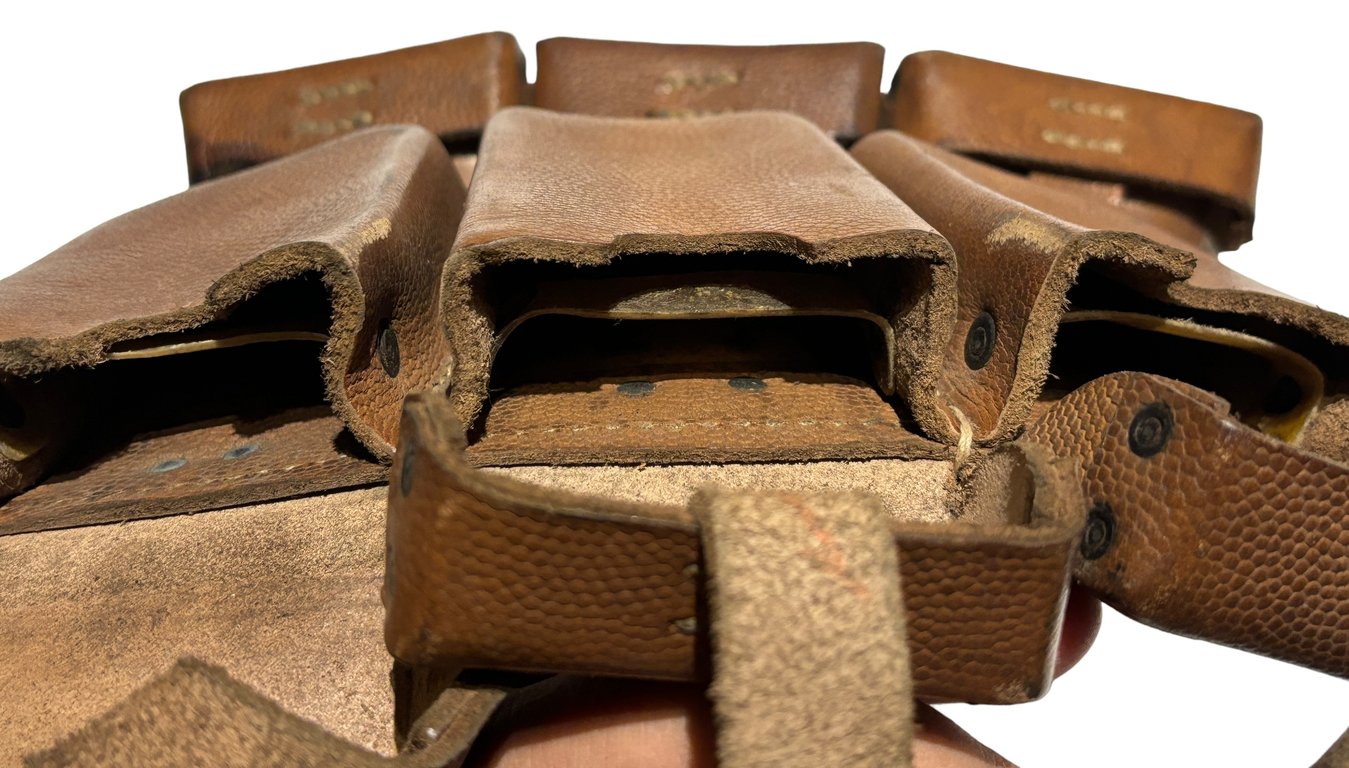 Luftwaffe matching pair light brown K98 pouches
