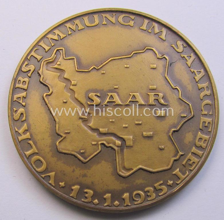 Attractive - and detailed! - golden-bronze-toned commemorative-award-plaque (ie. 'Erinnerungs- o. nichttragbare Medaille') entitled: 'Volksabstimmung im Saargebiet - 13.-1-1935'