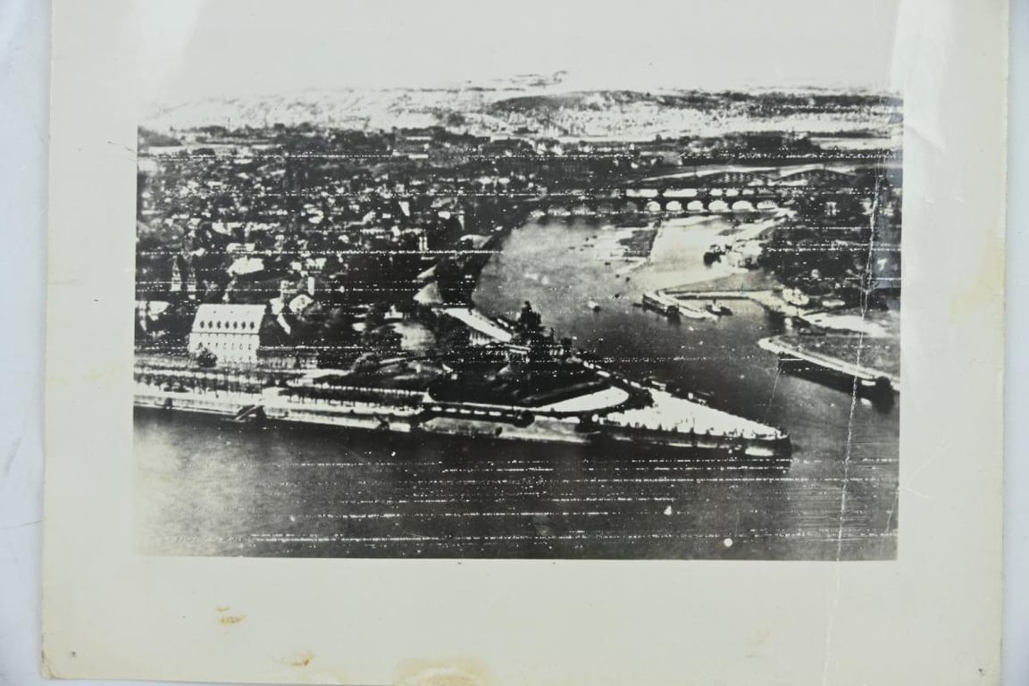 US WW2 Press Photo 'Watch on the Rhine'
