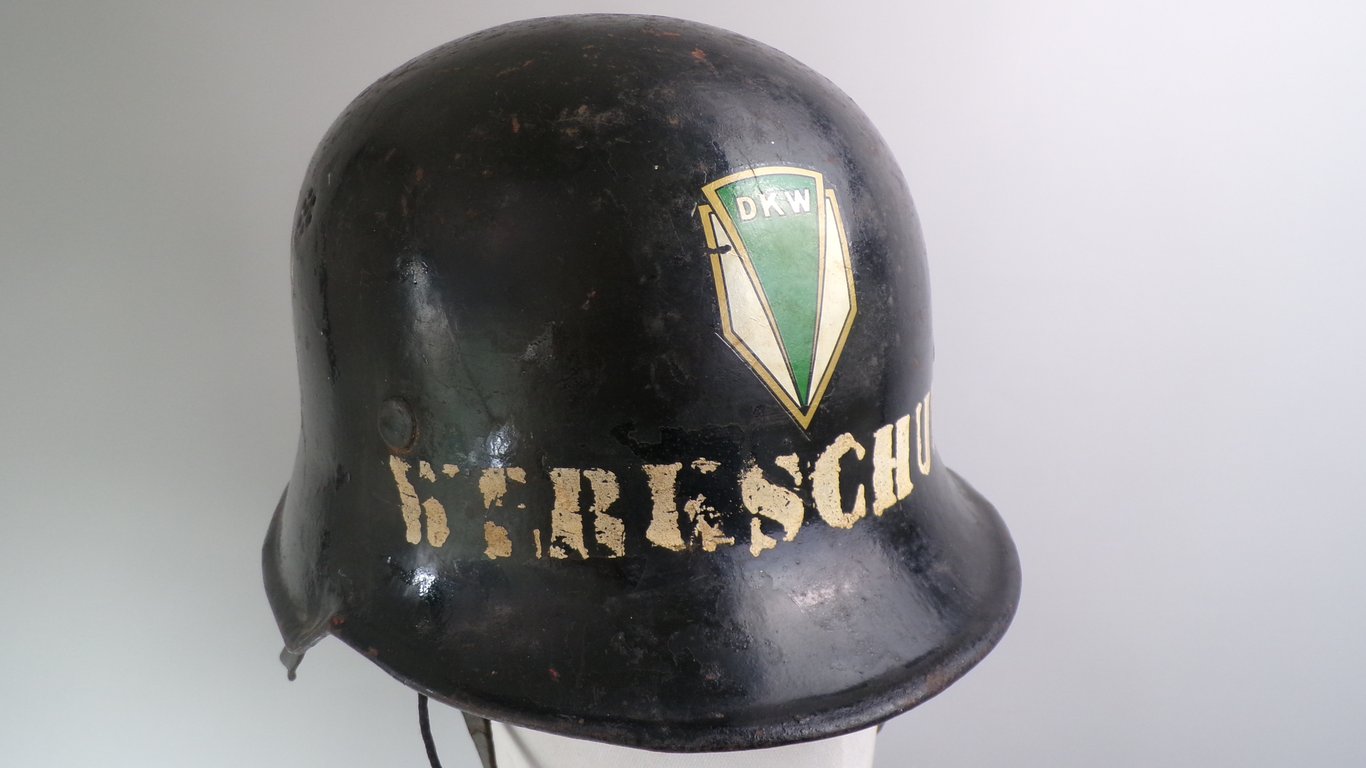Werkschutz helmet from the D.K.W factory