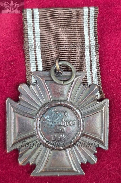 10 Year NSDAP Long Service Award Moving on