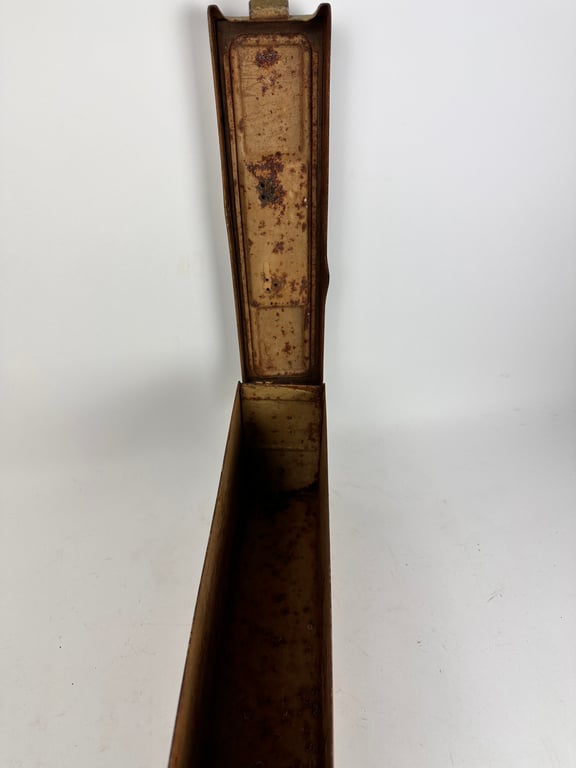 Rare MG34/42  "Werkzeugkasten" 3 tone normandie camo.