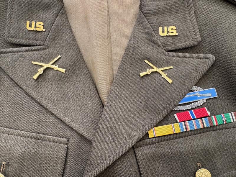 US WWII Class A Tunic Mountain Division Officer and Side Cap