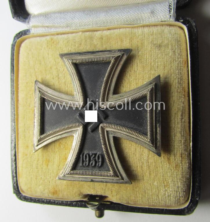 Superb, 'Eisernes Kreuz 1. Klasse' (ie. Iron Cross 1st class) being an (I deem) early-war-period-produced (albeit non-maker-marked) example and that comes complete in its specific etui as issued and/or recently found