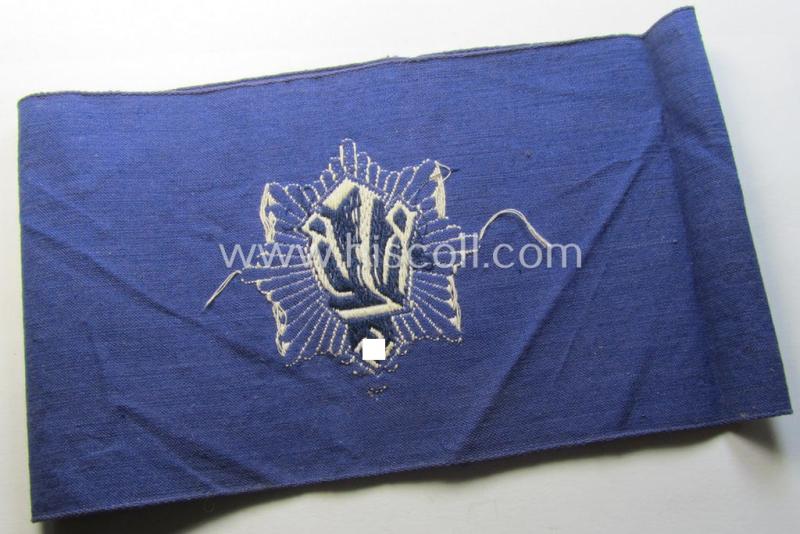 RLB (or: 'Reichsluftschutzbund') 'Amtsträger'-armband depicting the typical 'RLB'-logo (with lettering) and showing an interwoven 'Ges.Gesch.'-patent-pending-designation