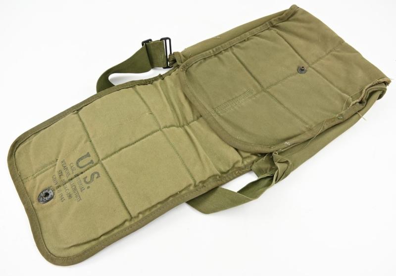 US WW2 Airborne Individual Weapons Case 74-C-190 1945