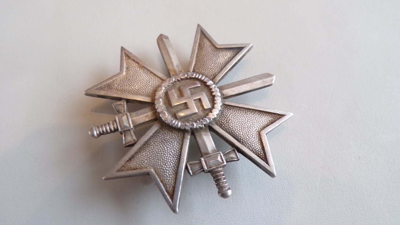 Kriegsverdienstkreuz mit schwerten 1. Klasse