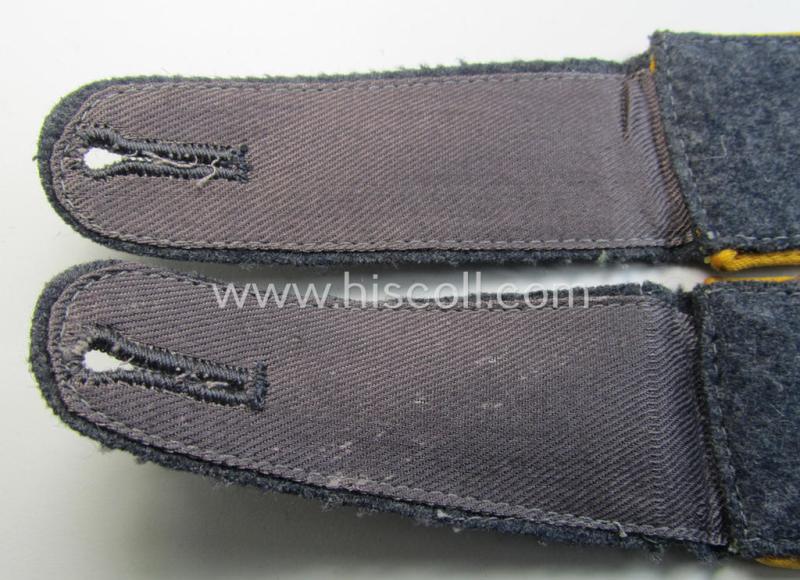 Attractive - and/or fully matching! - pair of WH (Luftwaffe) EM-type shoulderstraps as intended for usage by a: 'Soldat der Flieger- o. Fallschirmjäger-Truppen' and that comes in a hardly used- nor worn, condition