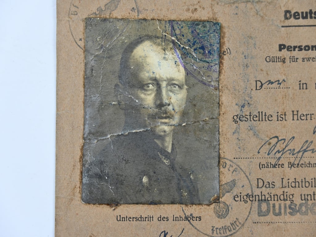 German DRB Deutsche Reichsbahn Memberpass