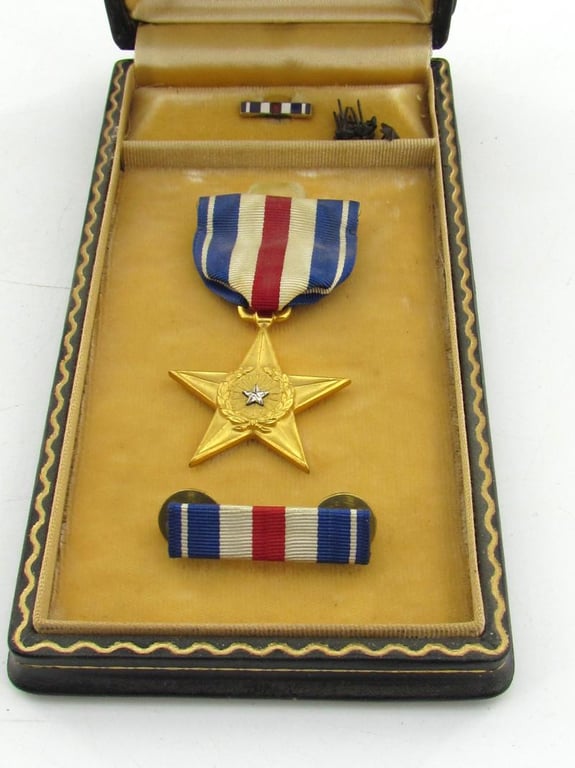 US WWII Silver Star Medal in Case